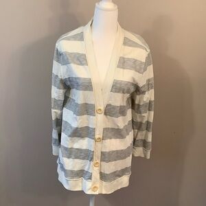 Soft and supple cardigan